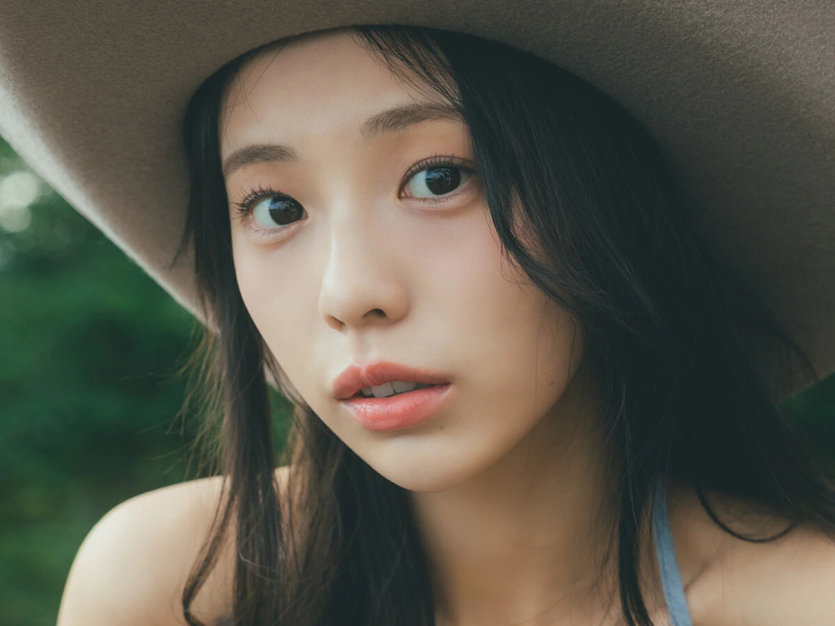 菊地姫奈と過ごす特別な週末。 最新デジタル写真集『Weekender』発売! カレンダーブックのアザーカットをたっぷり収録!